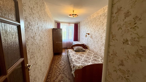 Продам трехкомнатную (3-комн.) квартиру, Зайончковского ул, 6, Пудость п