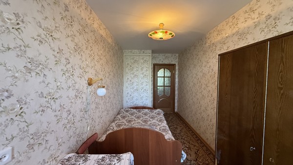Продам трехкомнатную (3-комн.) квартиру, Зайончковского ул, 6, Пудость п