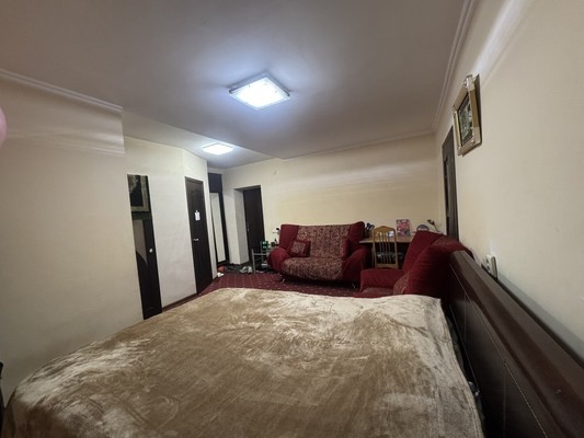 Продам двухкомнатную (2-комн.) квартиру, Кирова ул, 3, Нальчик г