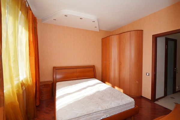 Продам двухкомнатную (2-комн.) квартиру, Спортивная ул, 17, Кокошкино дп