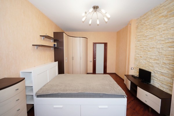 Продам двухкомнатную (2-комн.) квартиру, Спортивная ул, 17, Кокошкино дп