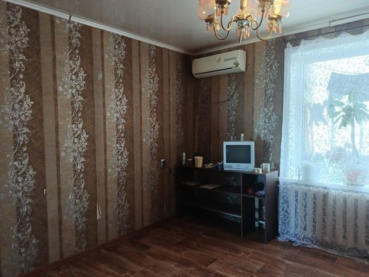 Продам трехкомнатную (3-комн.) квартиру, М.Горького ул, 135, Волгодонск г