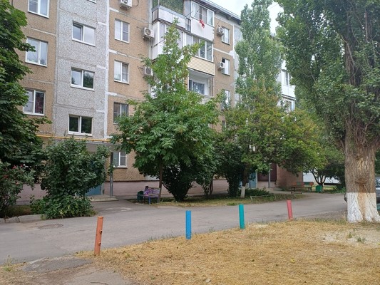 Продам трехкомнатную (3-комн.) квартиру, М.Горького ул, 135, Волгодонск г