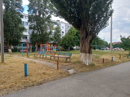 Продам трехкомнатную (3-комн.) квартиру, М.Горького ул, 135, Волгодонск г