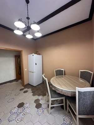 Продам трехкомнатную (3-комн.) квартиру, Центральная ул, 34, Сукко с