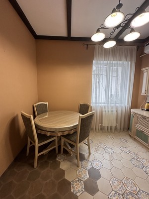 Продам трехкомнатную (3-комн.) квартиру, Центральная ул, 34, Сукко с