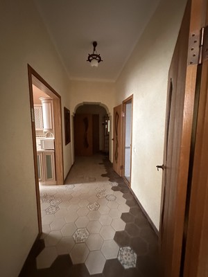 Продам трехкомнатную (3-комн.) квартиру, Центральная ул, 34, Сукко с