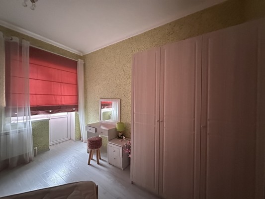 Продам трехкомнатную (3-комн.) квартиру, Центральная ул, 34, Сукко с