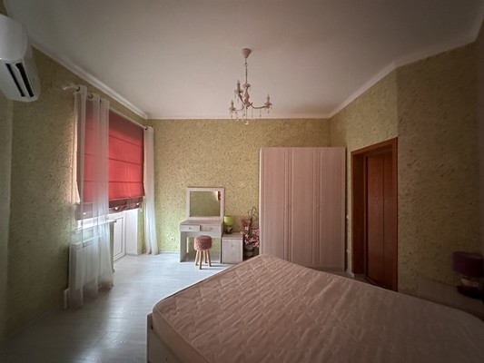 Продам трехкомнатную (3-комн.) квартиру, Центральная ул, 34, Сукко с