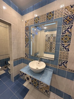 Продам трехкомнатную (3-комн.) квартиру, Центральная ул, 34, Сукко с