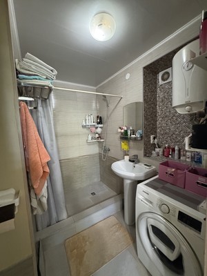 Продам трехкомнатную (3-комн.) квартиру, Энергетиков ул, 1, Трудовое с