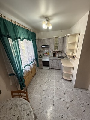 Продам трехкомнатную (3-комн.) квартиру, Космическая ул, 39/2, Яблоновский пгт