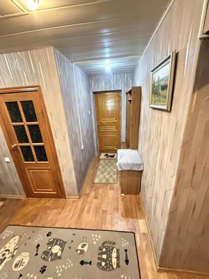 Продам трехкомнатную (3-комн.) квартиру, Космическая ул, 39/2, Яблоновский пгт