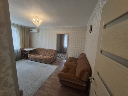 Продам трехкомнатную (3-комн.) квартиру, Вишневского ул, 57, Казань г