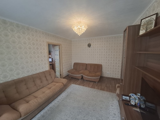 Продам трехкомнатную (3-комн.) квартиру, Вишневского ул, 57, Казань г