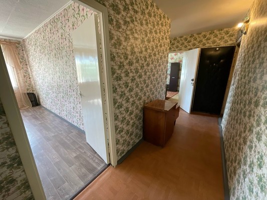 Продам двухкомнатную (2-комн.) квартиру, Красных Командиров ул, 18, Волосово г