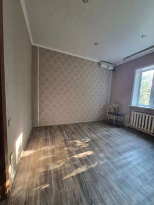 Продам двухкомнатную (2-комн.) квартиру, Мира ул, 6, Тихорецк г