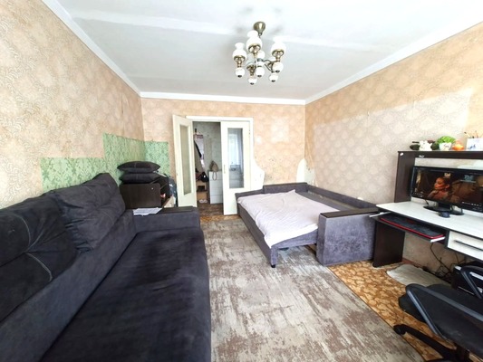 Продам двухкомнатную (2-комн.) квартиру, Подвойского ул, 133, Тихорецк г