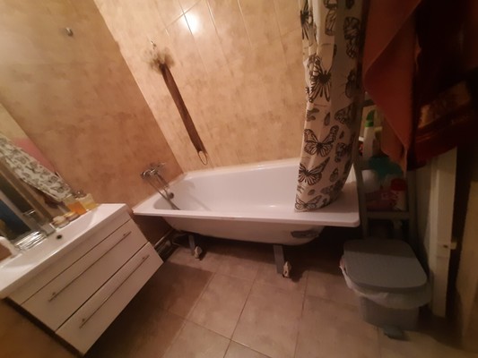 Продам однокомнатную (1-комн.) квартиру, Толубеевский проезд, 18к1, Парголово п