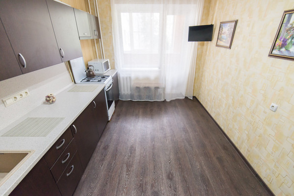 Продам трехкомнатную (3-комн.) квартиру, Туполева ул, 9б, Ростов-на-Дону г