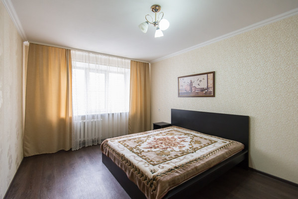 Продам трехкомнатную (3-комн.) квартиру, Туполева ул, 9б, Ростов-на-Дону г