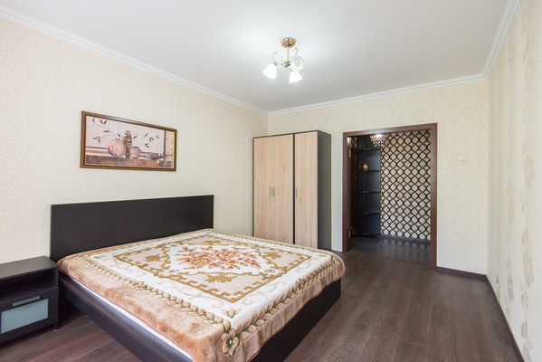 Продам трехкомнатную (3-комн.) квартиру, Туполева ул, 9б, Ростов-на-Дону г
