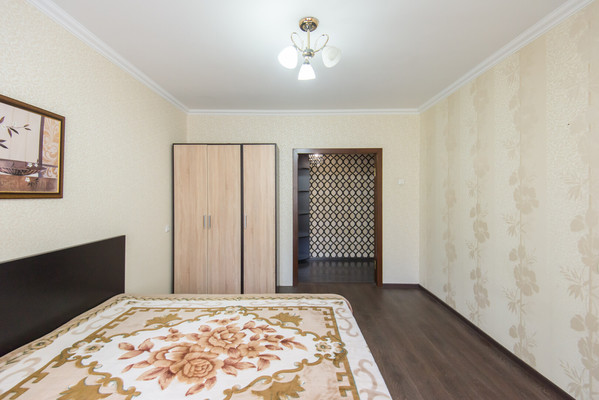 Продам трехкомнатную (3-комн.) квартиру, Туполева ул, 9б, Ростов-на-Дону г