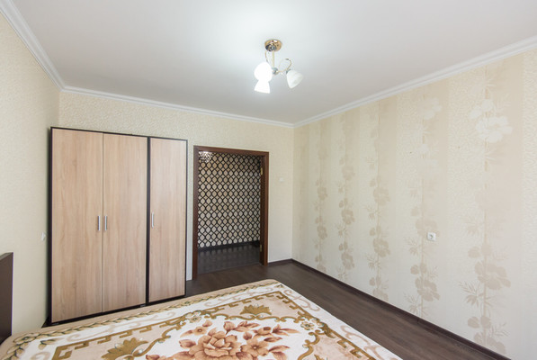 Продам трехкомнатную (3-комн.) квартиру, Туполева ул, 9б, Ростов-на-Дону г