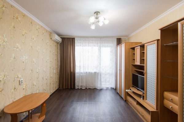 Продам трехкомнатную (3-комн.) квартиру, Туполева ул, 9б, Ростов-на-Дону г