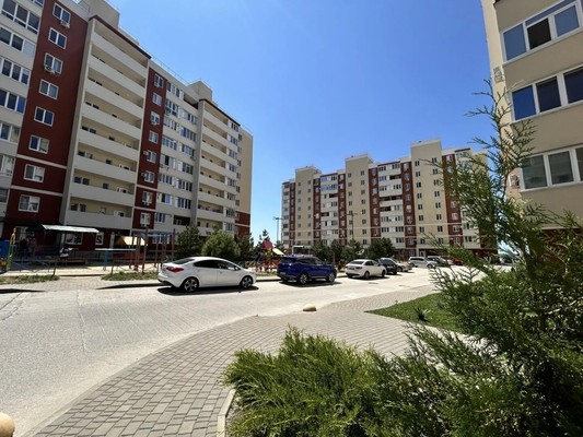 Продам однокомнатную (1-комн.) квартиру, Балаклавская ул, 73б, Симферополь г