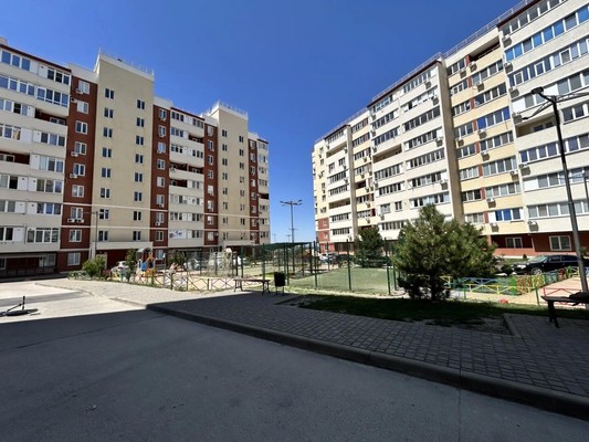 Продам однокомнатную (1-комн.) квартиру, Балаклавская ул, 73б, Симферополь г