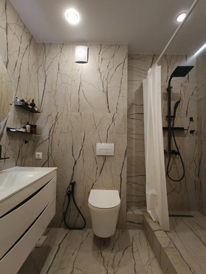 Продам двухкомнатную (2-комн.) квартиру, Строителей ул, 111, Ханты-Мансийск г
