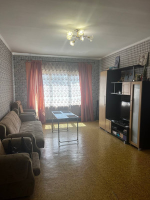 Продам трехкомнатную (3-комн.) квартиру, Киевская ул, 179б, Симферополь г