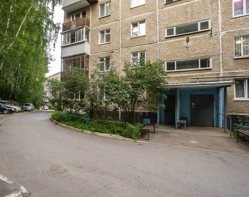 Продам трехкомнатную (3-комн.) квартиру, Хрустальная ул, 17, Пермь г