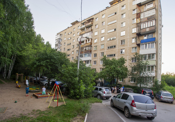 Продам трехкомнатную (3-комн.) квартиру, Хрустальная ул, 17, Пермь г
