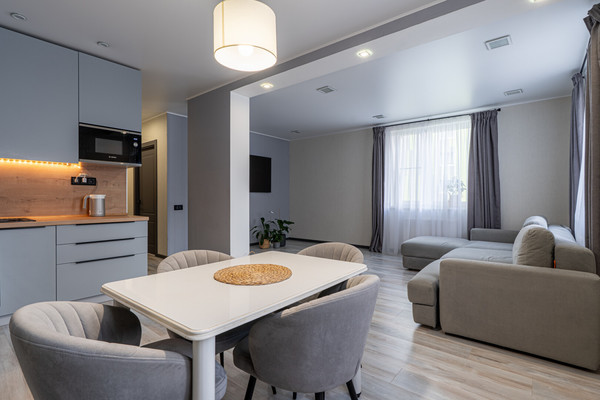 Продам двухкомнатную (2-комн.) квартиру, Рауиса Гареева ул, 107, Казань г