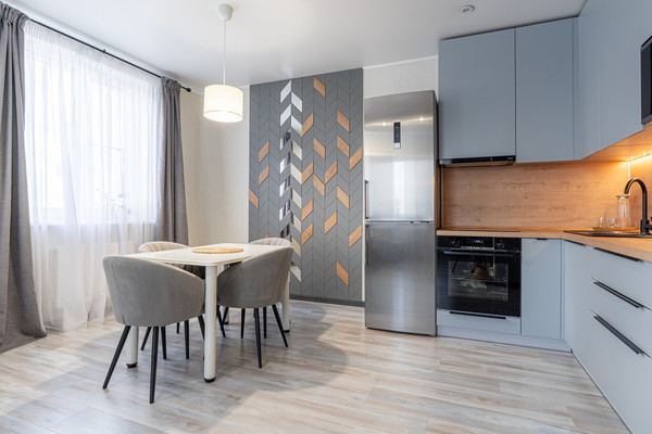Продам двухкомнатную (2-комн.) квартиру, Рауиса Гареева ул, 107, Казань г