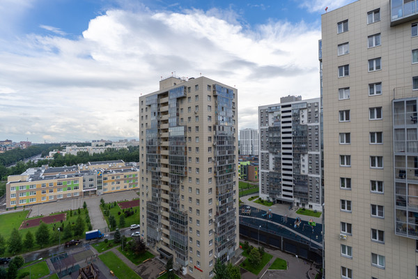 Продам двухкомнатную (2-комн.) квартиру, Рауиса Гареева ул, 107, Казань г