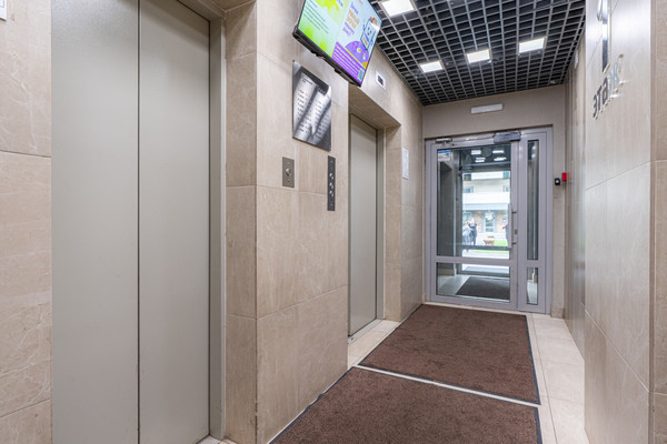Продам двухкомнатную (2-комн.) квартиру, Рауиса Гареева ул, 107, Казань г