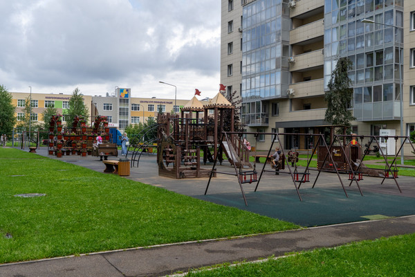 Продам двухкомнатную (2-комн.) квартиру, Рауиса Гареева ул, 107, Казань г