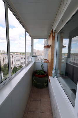 Продам трехкомнатную (3-комн.) квартиру, Гжатская ул, 1, Санкт-Петербург г
