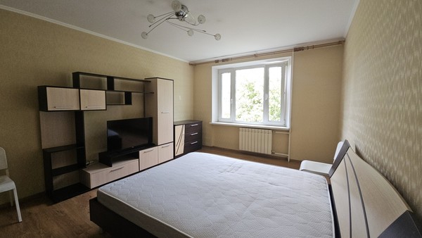 Продам однокомнатную (1-комн.) квартиру, 3-я Филевская ул, 30, Москва г