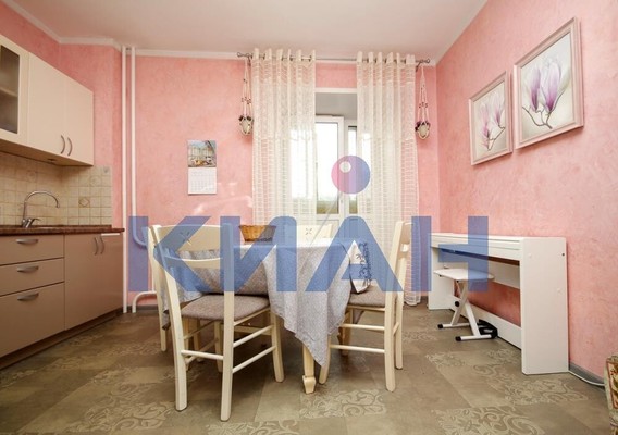 Продам двухкомнатную (2-комн.) квартиру, Академика Киренского ул, 32К, Красноярск г