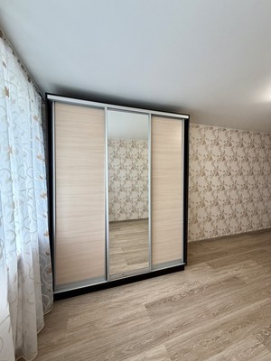 Продам однокомнатную (1-комн.) квартиру, Коммунаров ул, 2а, Рошаль г