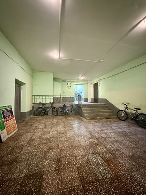 Продам однокомнатную (1-комн.) квартиру, Коммунаров ул, 2а, Рошаль г
