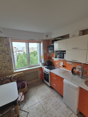 Продам трехкомнатную (3-комн.) квартиру, Художников пр-кт, 5Ак3, Санкт-Петербург г