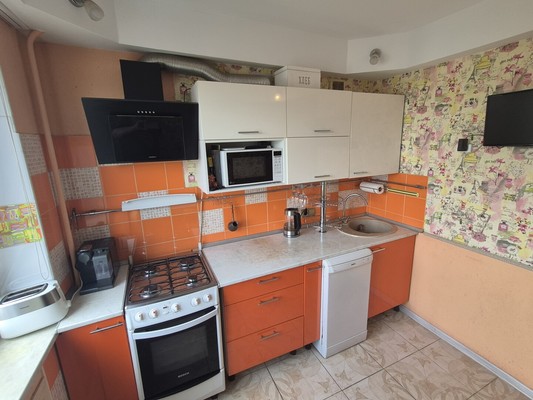 Продам трехкомнатную (3-комн.) квартиру, Художников пр-кт, 5Ак3, Санкт-Петербург г