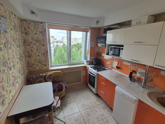 Продам трехкомнатную (3-комн.) квартиру, Художников пр-кт, 5Ак3, Санкт-Петербург г