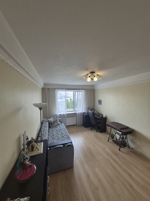 Продам трехкомнатную (3-комн.) квартиру, Художников пр-кт, 5Ак3, Санкт-Петербург г