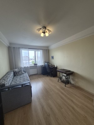 Продам трехкомнатную (3-комн.) квартиру, Художников пр-кт, 5Ак3, Санкт-Петербург г